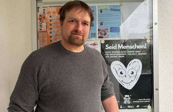 Johannes Seidel, Leiter des Kinder- und Jugendreferates des Ev. Kirchenkreises Lüdenscheid-Plettenberg, unterstützt die Kampagne um junge Erwachsene bei Wahlentscheidung zu unterstützen (Foto: EKKLP)